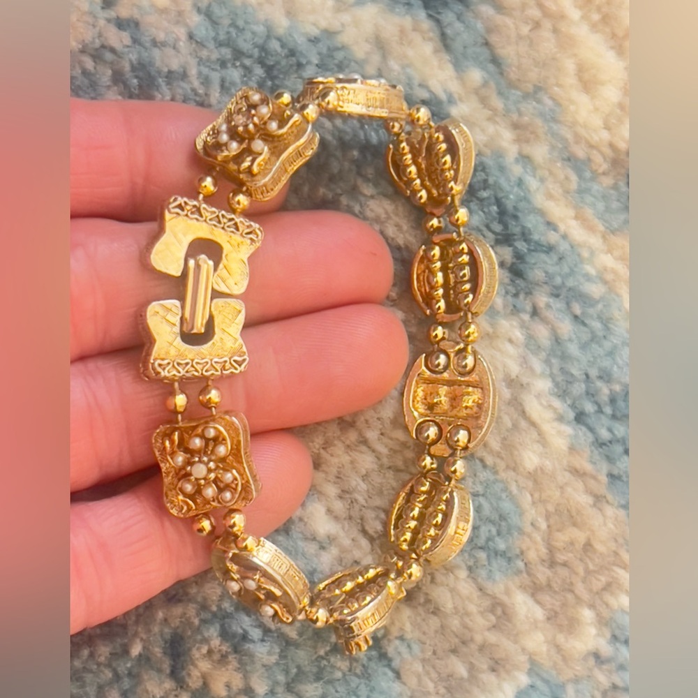 Vintage Sarah Coventry Seed Pearl Bracelet with 14K Gold Filled Clasp